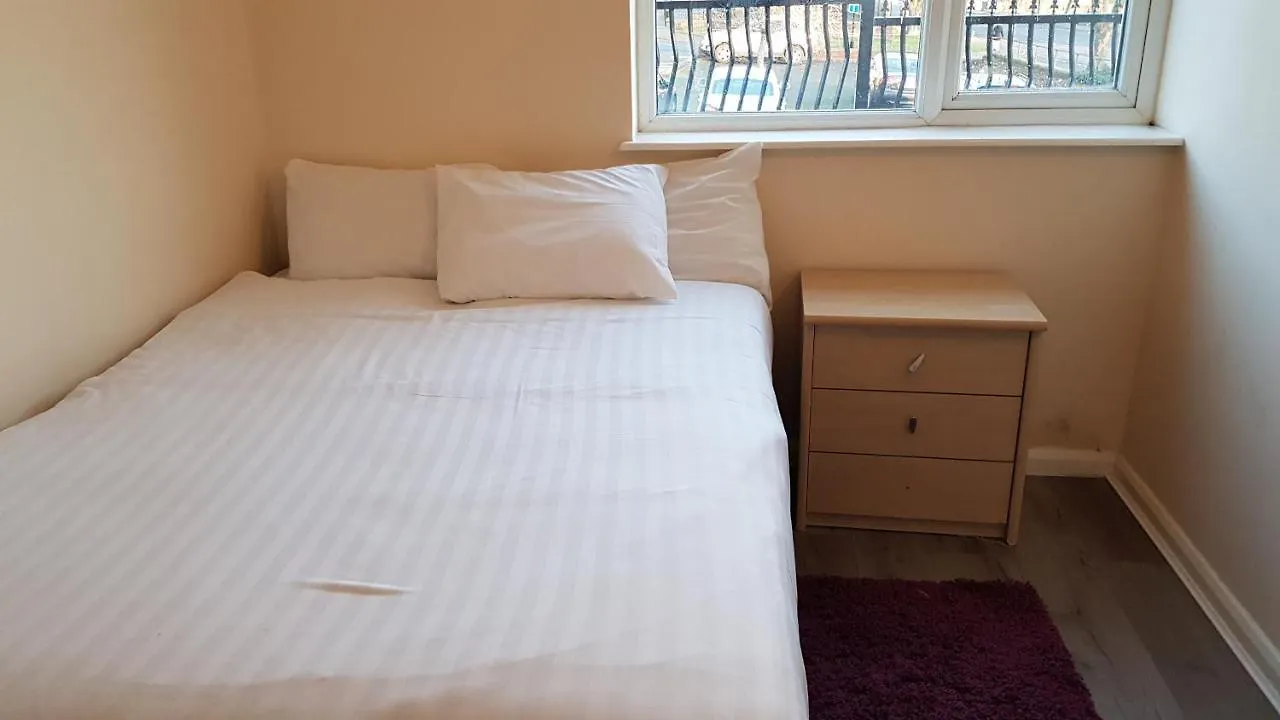 Hostel Summerhill House Newcastle upon Tyne United Kingdom